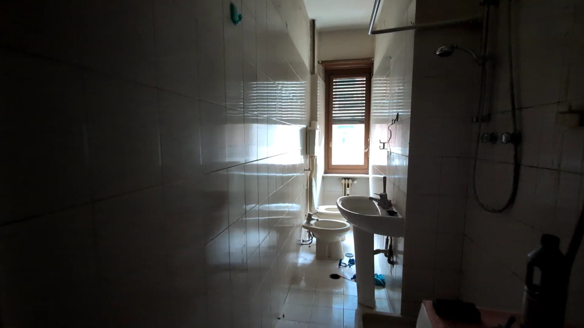 Residenza MF2, stato originario del bagno, vista 6