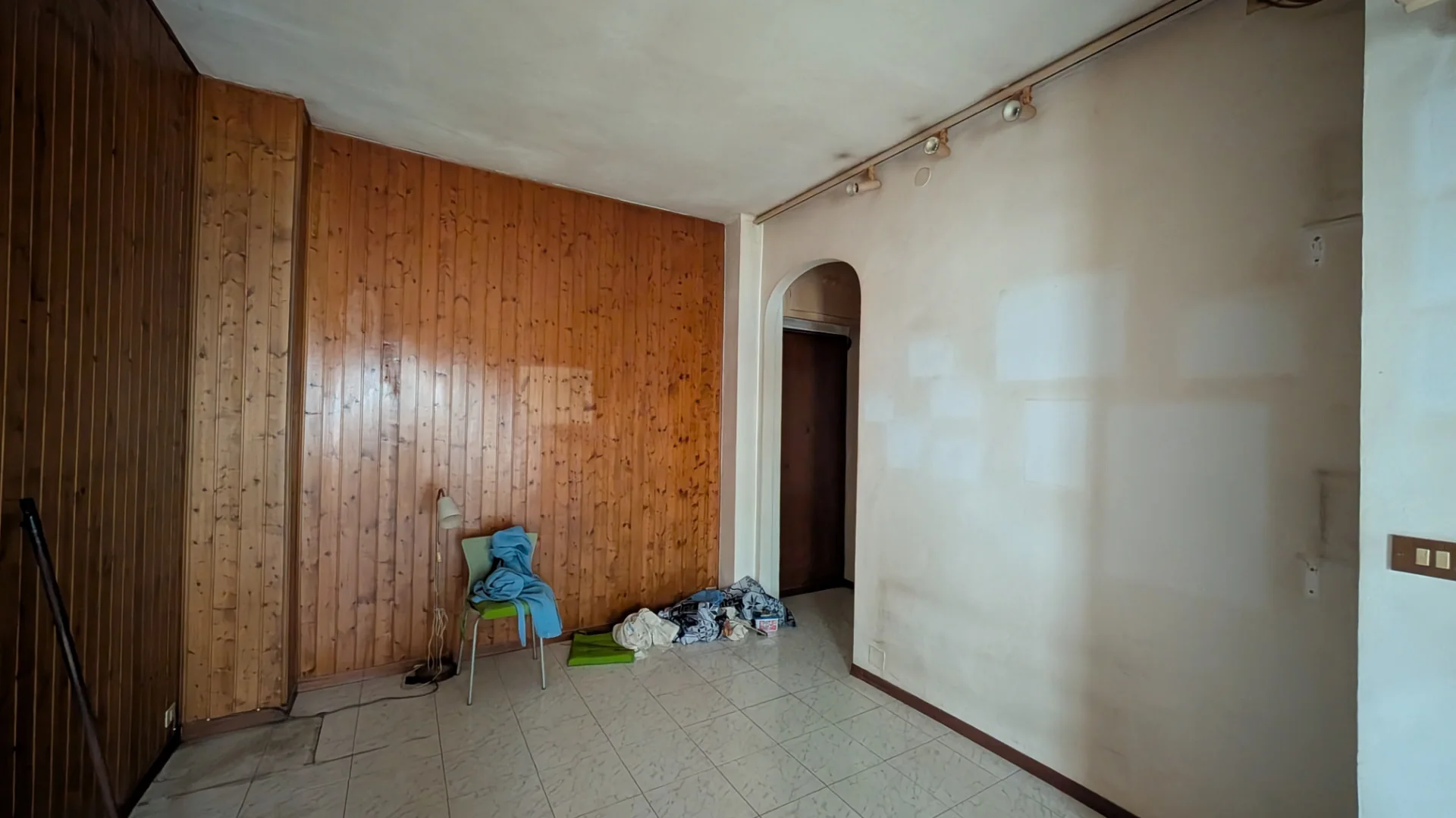 Residenza MF2, stato originario della zona giorno, vista 3